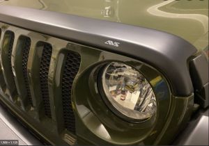 AVS Aeroskin Hood Protector (Matte Black) For 2018-26+ Jeep Gladiator JT & Wrangler JL 2 Door & Unlimited 4 Door Models 377156