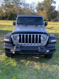 AVS Bugflector II Hood Shield Smoke For 2018+ Jeep Wrangler JL 2 Door & Unlimited 4 Door Models 24827