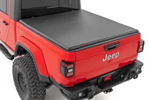 Rough Country Soft Tri-Fold Bed Cover 5' Bed For 2020-2025 Jeep Gladiator JT 4WD 41620500A